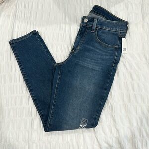 GAP Women’s Jeans Jegging - 29 mid rise
